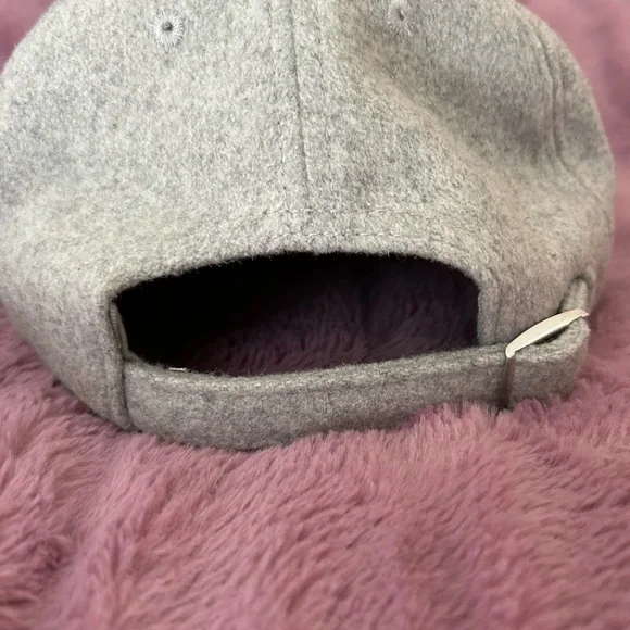 PINK Victoria's Secret cap - Picture 3 of 4